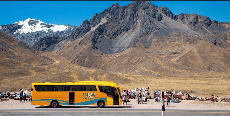 Bus to Andahuaylillas